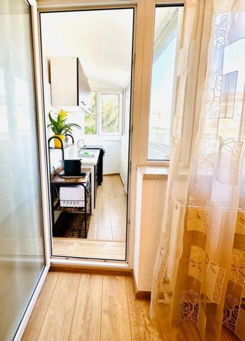 Cozy 1Br Apartment•Central•Quiet Бухарест Экстерьер фото