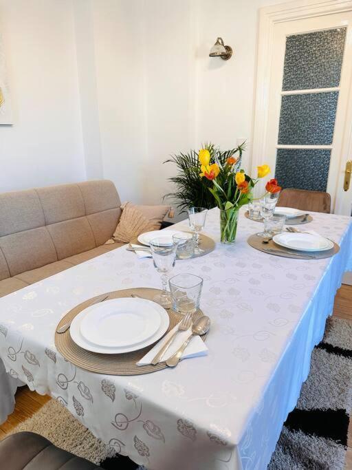 Cozy 1Br Apartment•Central•Quiet Бухарест Экстерьер фото