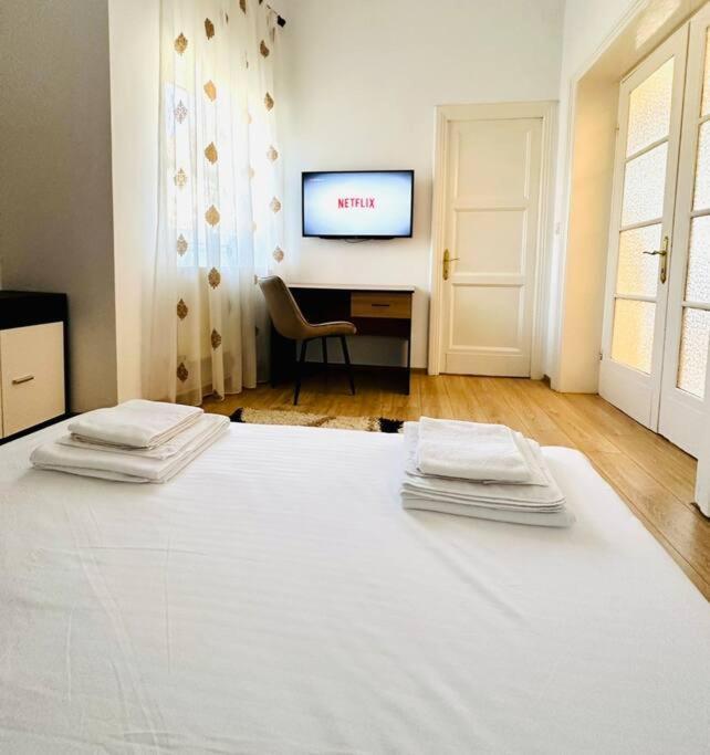 Cozy 1Br Apartment•Central•Quiet Бухарест Экстерьер фото